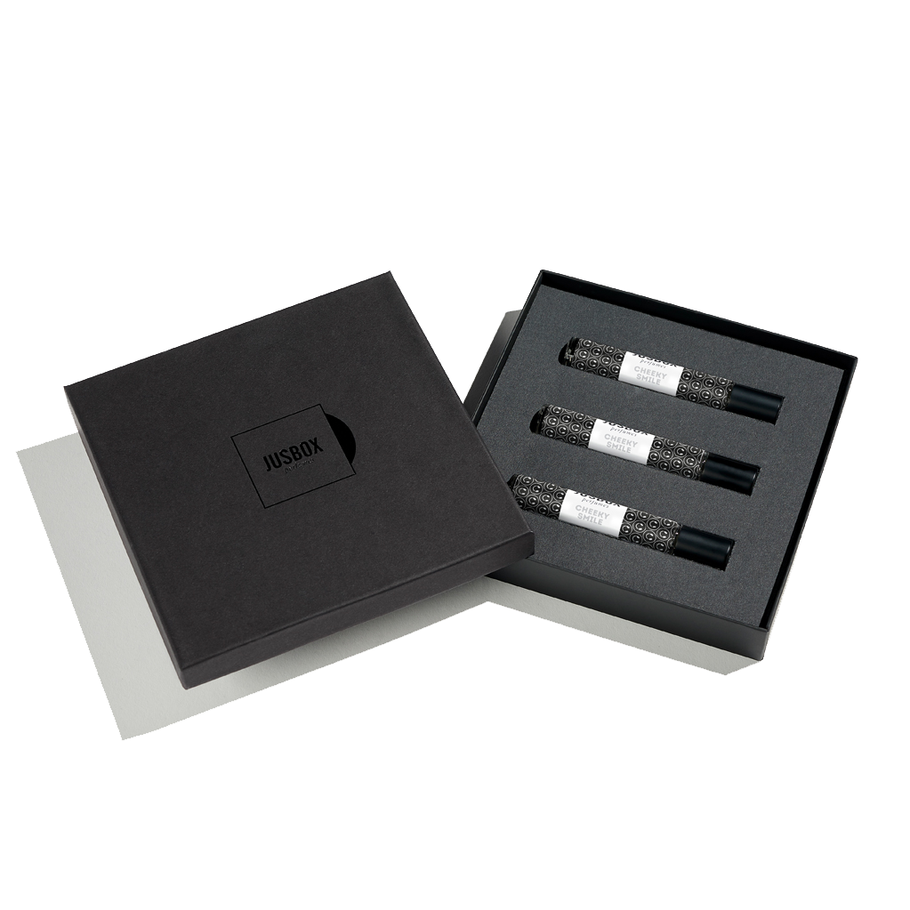 Cheeky Smile profumo legnoso e ambrato creato da Dominique Moellhausen ispirato all’Acid House londinese made in Italy – Jusbox