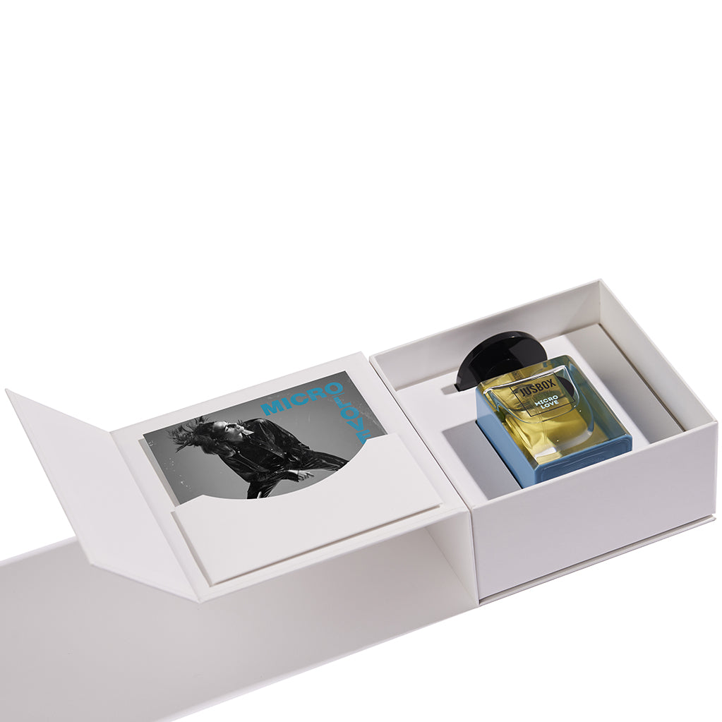 Micro Love fragranza ozonica e legnosa con energia vibrante e ispirazione allo ZOO TV Tour, creazione made in Italy – Jusbox